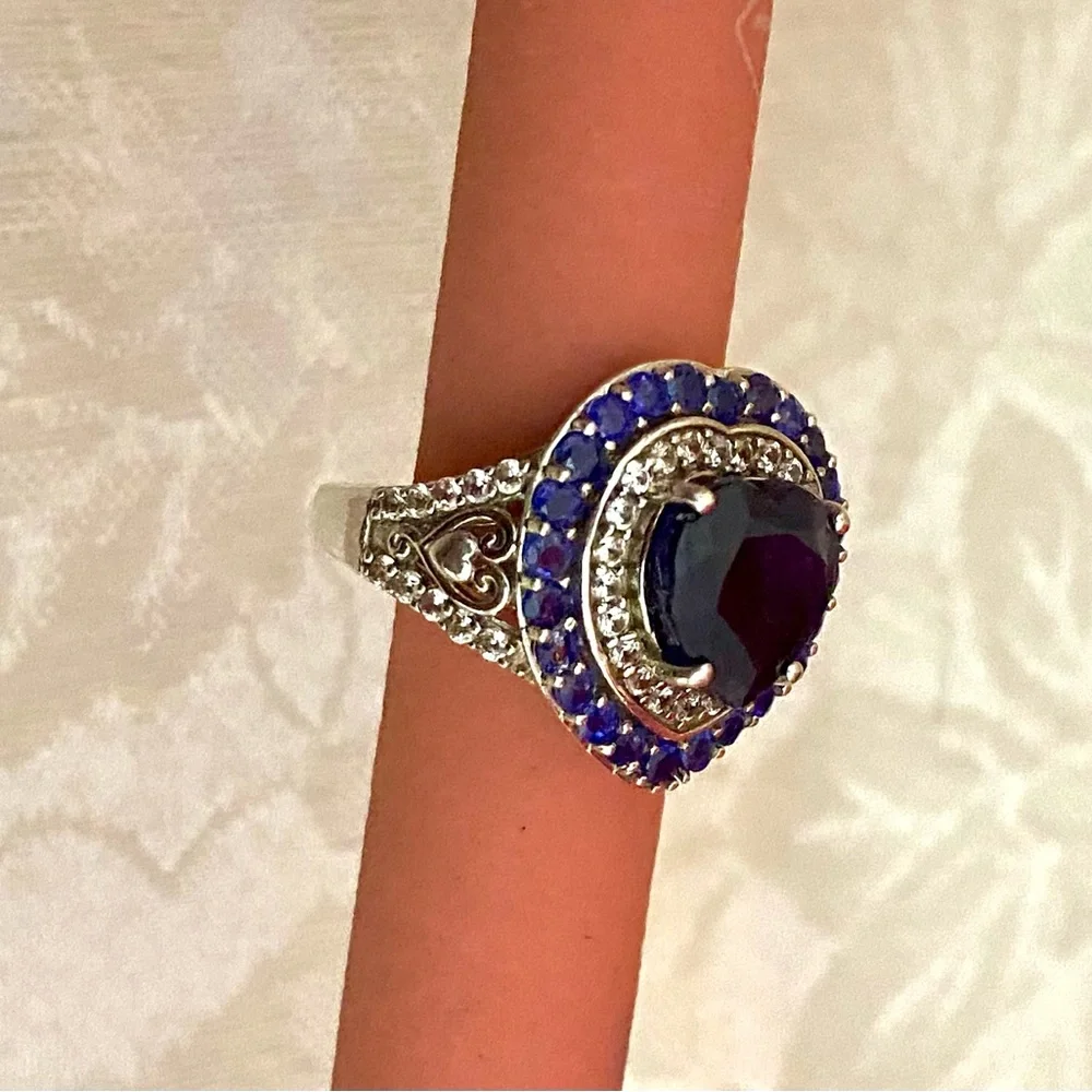 Sapphire heart shaped ring 7.75 cwt platinum over sterling silver size 7